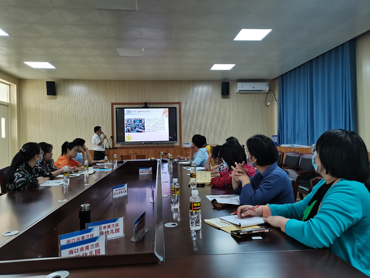 1-调研团队来到学校了解基本情况。海口市第二十五小学供图