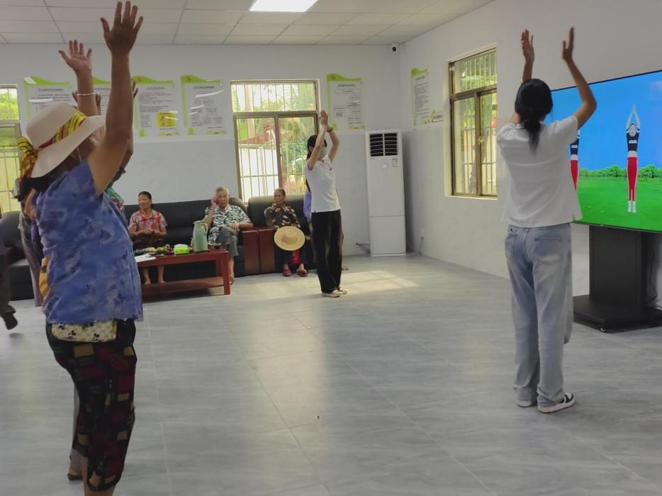 三亚市育才生态区马脚村老年人日间照料中心提供日间照料、医疗保健、文化娱乐等多样化的为老服务。