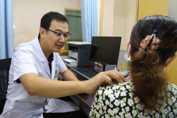 三亚市人民医院特需门诊遴选37位临床经验丰富专家提供优质医疗服务。三亚市人民医院供图