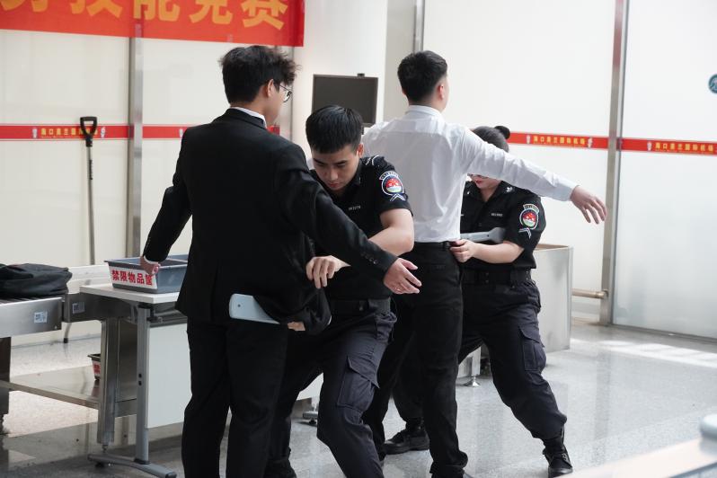 美兰机场安全检查站业务技能比武