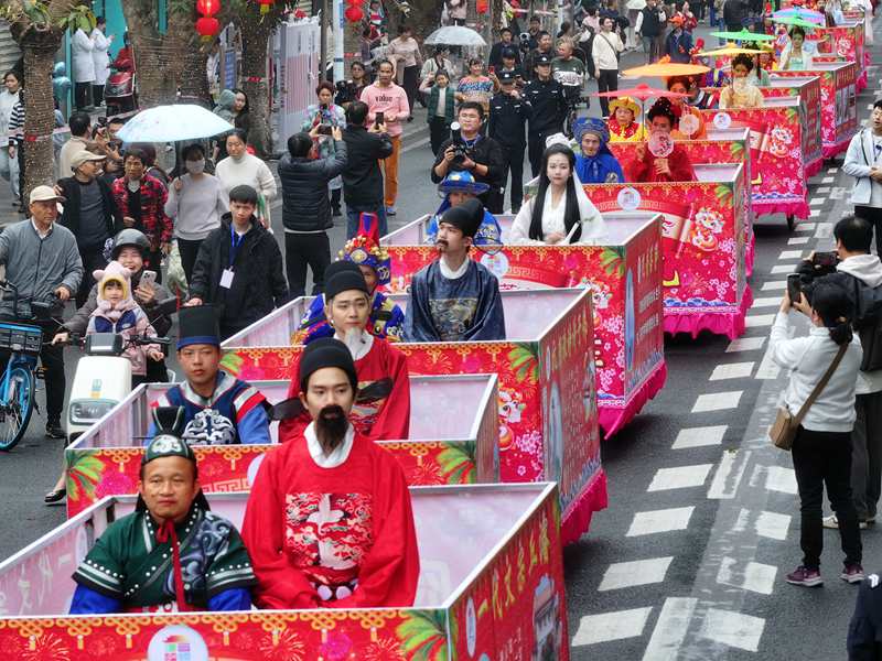 海口市琼山区府城元宵换花节活动现场。主办方供图