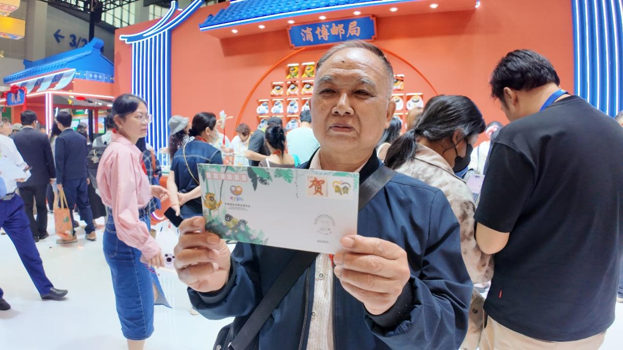 消博邮局人气满满。黄文燕摄