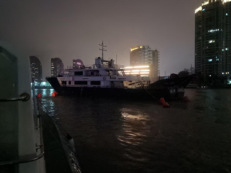 走锚的船舶。三亚海事局供图