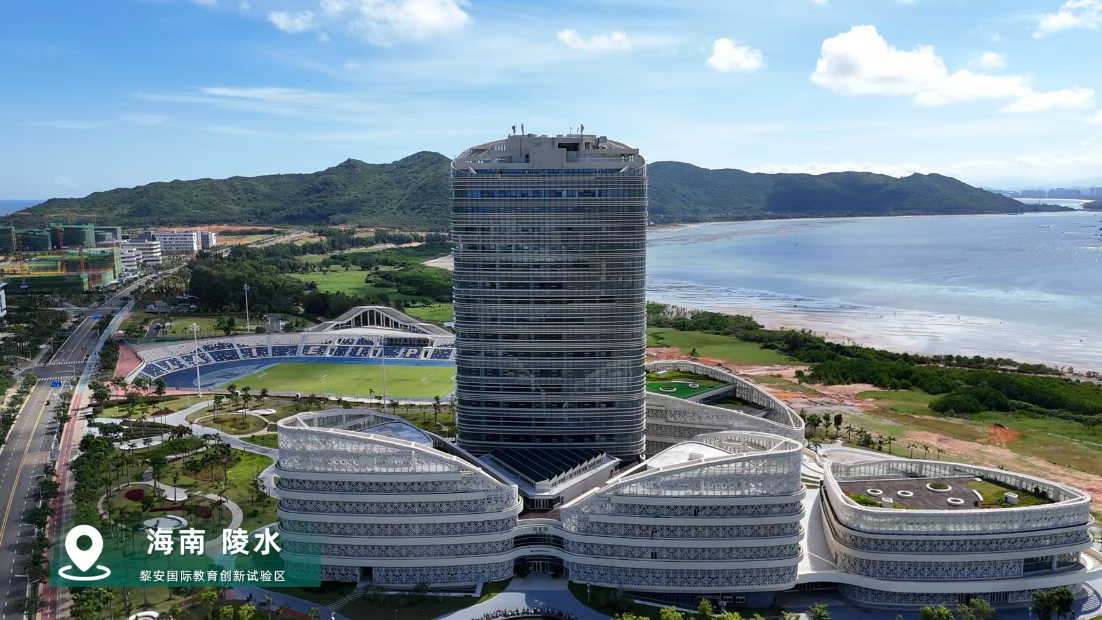 民族特色搭桥梁 这个图书馆不一般