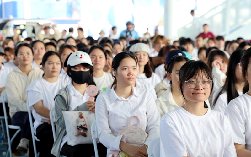 主题讲座现场。主办方供图