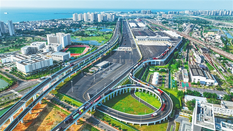 开放潮涌风正劲