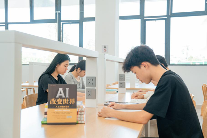 三亚育才生态区2025年全民阅读系列活动落幕