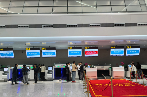 即日起至2月7日，海南航空启动首批航班转场三亚机场T3航站楼试运行