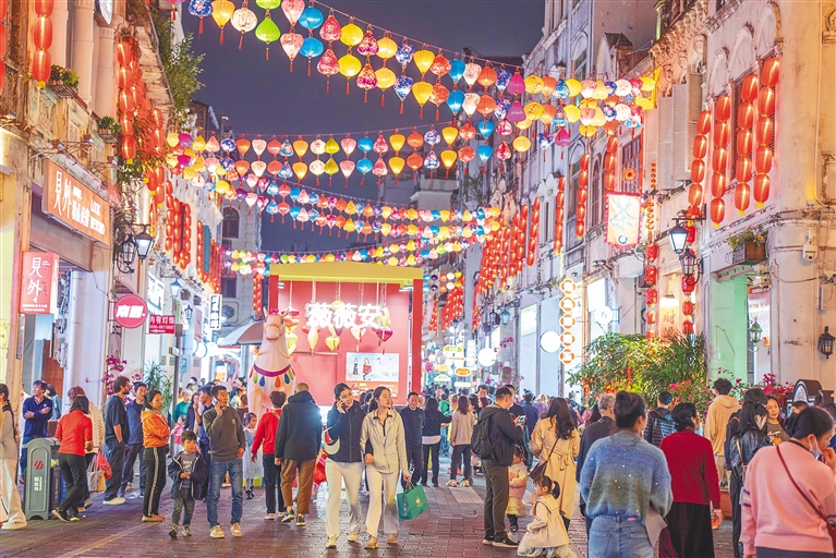 海口：骑楼老街年味足