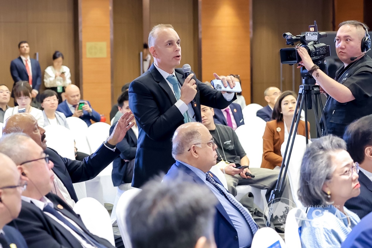 对话现场。图源：博鳌亚洲论坛官网