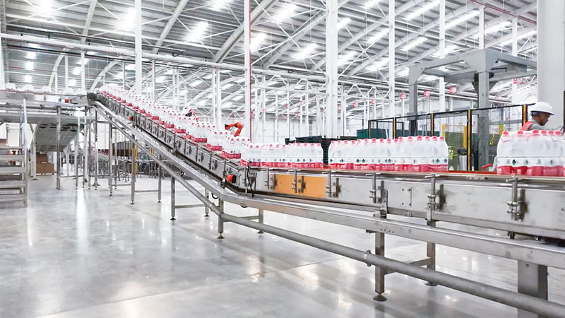 农夫山泉海口工厂首批产品下线