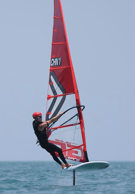 海南选手王壹国在比赛中。三亚亚沙会执委会供图