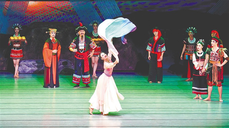 经典原创民族舞剧《黄道婆》,在上海东方艺术中心歌剧厅上演。 省演艺集团供图