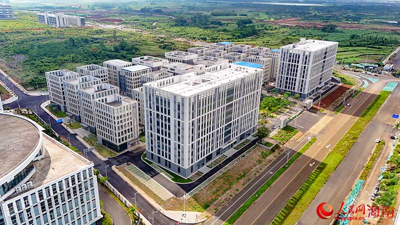 海口高新区·海凭医疗器械产业园迎来了医械维修“新面孔”。人民网记者 牛良玉摄