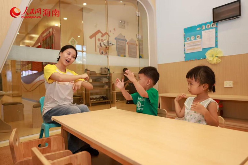 天涯区党群服务中心试点“天涯宝宝屋”。实习生王忠华摄