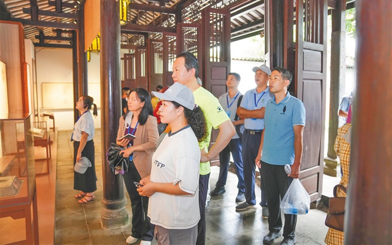 全国劳模走进东坡书院