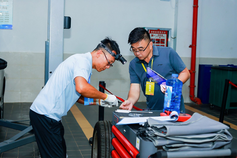 参赛选手在比赛中。主办方供图