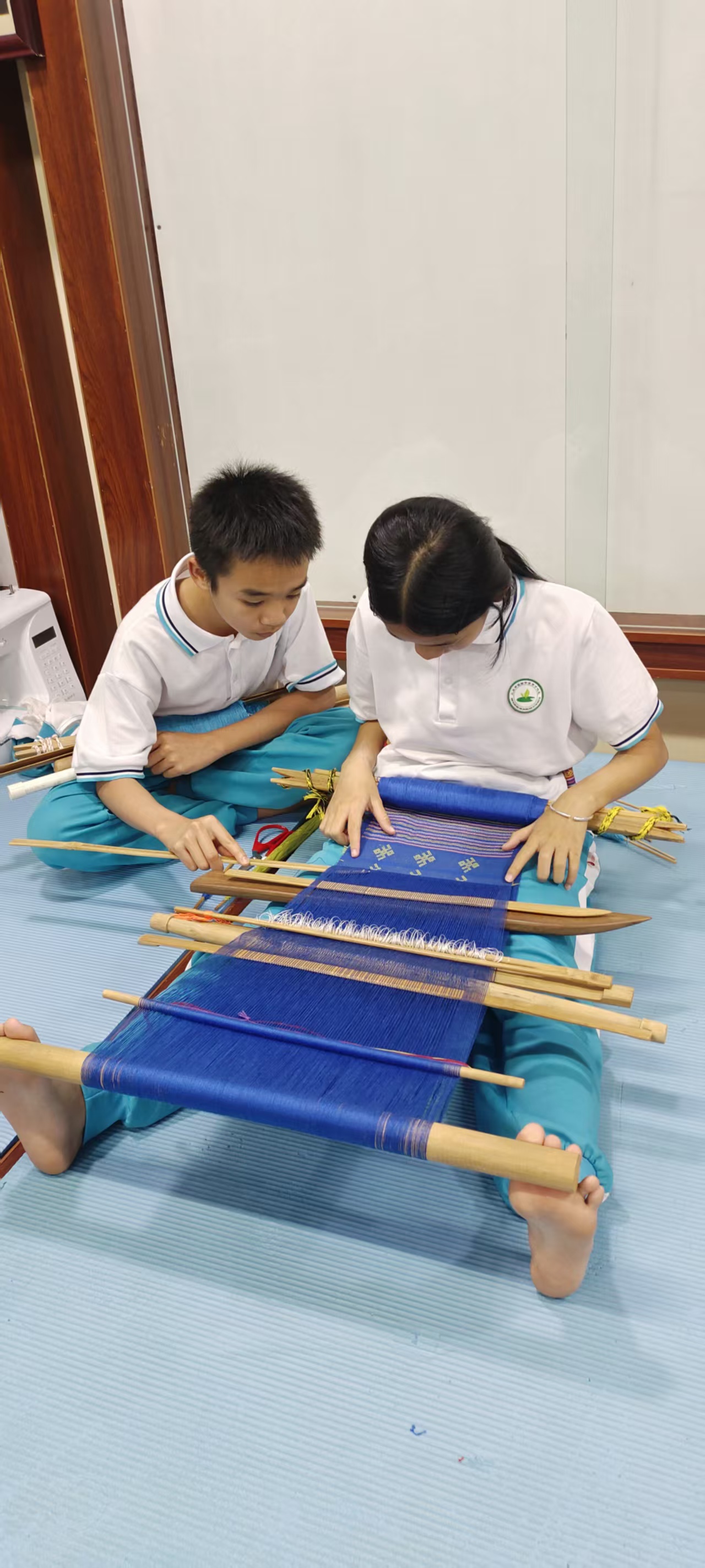 三亚育才学校非遗兴趣班正式开课。育才学校供图