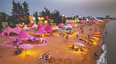 逛海口荣山寮 尽享海边晚霞